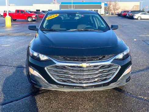 Used 2024 Chevrolet Malibu LT image 2