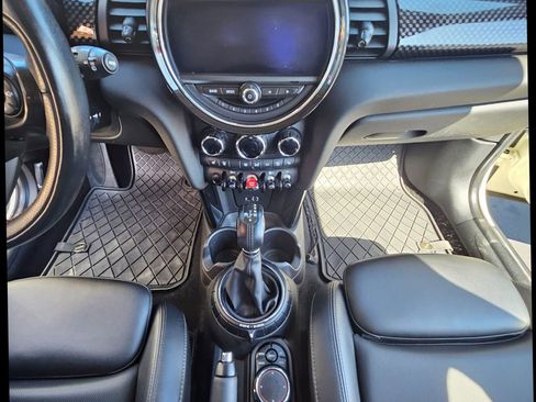 Used 2015 MINI Cooper S image 17