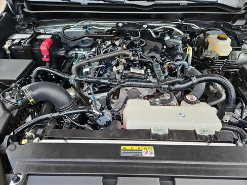 Used 2025 Toyota Tacoma SR5 AWD/4WD image 22