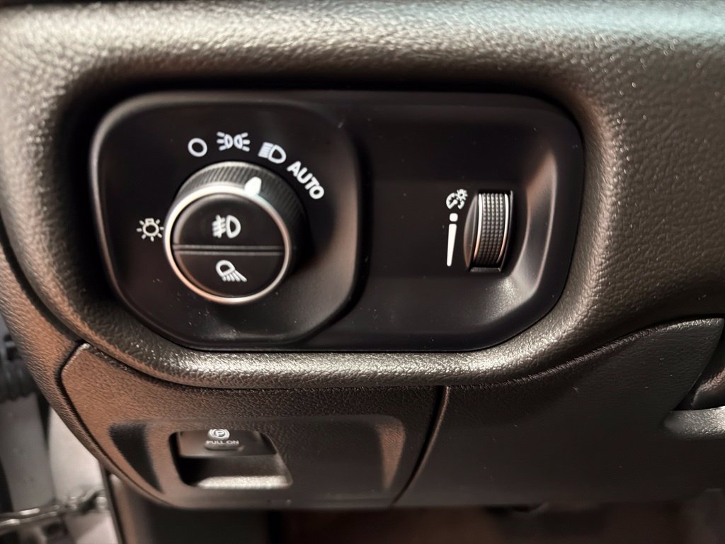 Used 2022 RAM 1500 Big Horn AWD/4WD image 22