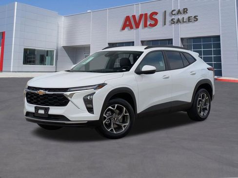 Used 2025 Chevrolet Trax LT w/ LT Convenience Package FWD image 1