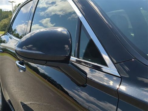 Used 2024 Genesis GV70 2.5T w/ Advanced Package image 11