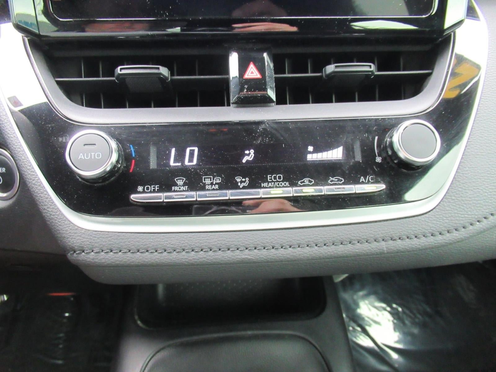Used 2023 Toyota Corolla SE FWD image 27