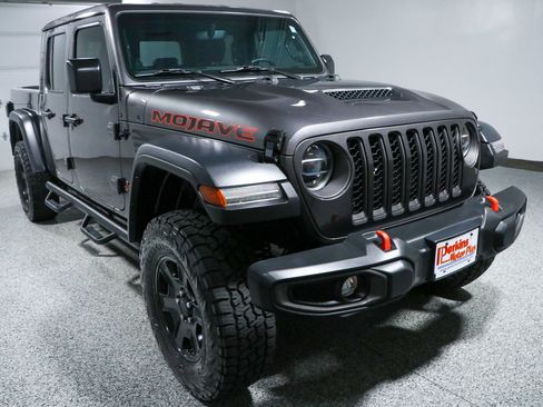 Used 2022 Jeep Gladiator Mojave w/ LED Lighting Group AWD/4WD image 5