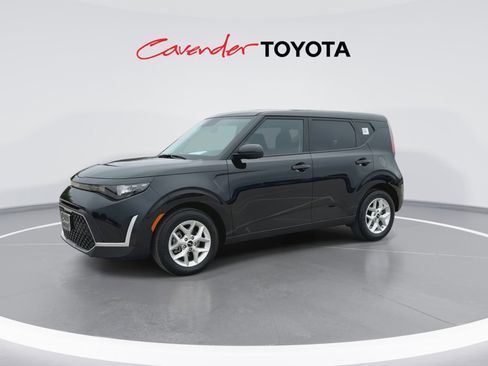 Used 2025 Kia Soul S FWD image 4