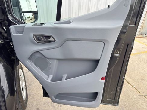 Used 2015 Ford Transit 350 XLT image 36