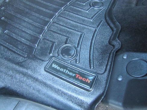 Used 2015 Ford F250 Lariat w/ Lariat Ultimate Package image 23