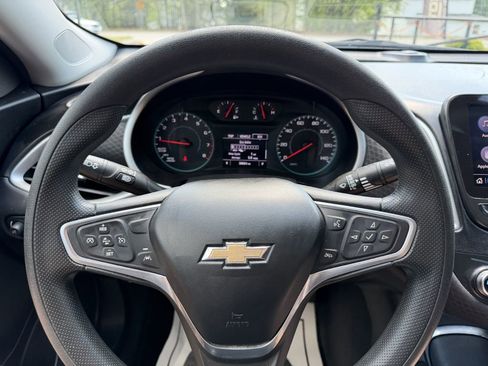 Used 2023 Chevrolet Malibu LT FWD image 13