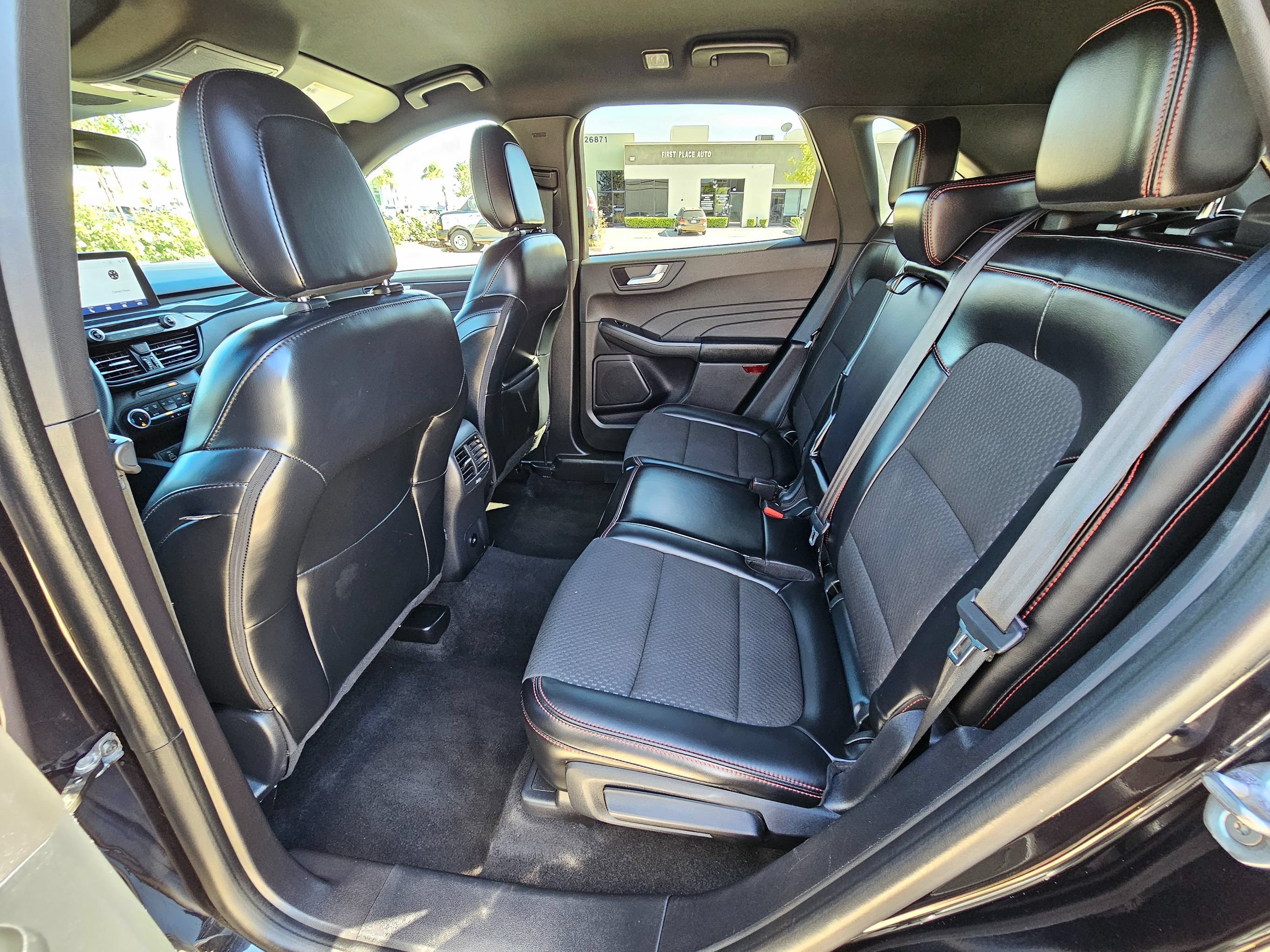 Used 2024 Ford Escape ST-Line FWD image 18