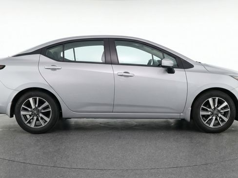 Used 2025 Nissan Versa SV image 11
