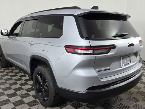 Used 2022 Jeep Grand Cherokee L Altitude image 6