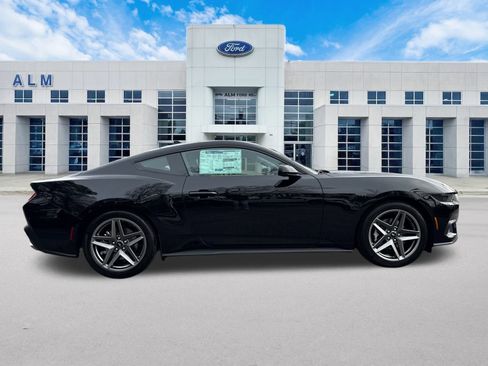 New 2026 Ford Mustang Coupe image 4