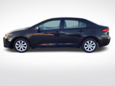 Used 2025 Toyota Corolla LE FWD image 6