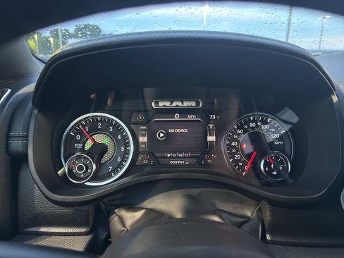 Used 2023 RAM 1500 Laramie AWD/4WD image 18