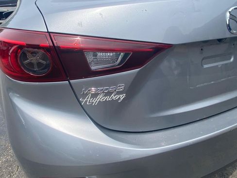 Used 2016 MAZDA MAZDA3 i Sport FWD image 17