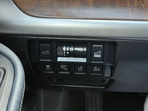 Used 2018 Subaru Outback 2.5i Limited AWD/4WD image 33