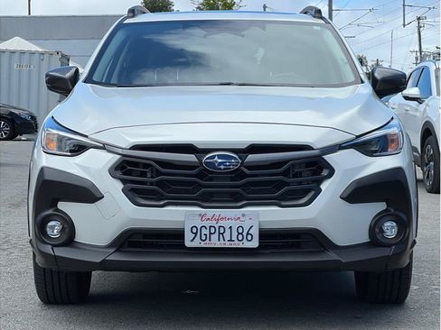Used 2024 Subaru Crosstrek 2.0i Premium AWD/4WD image 2
