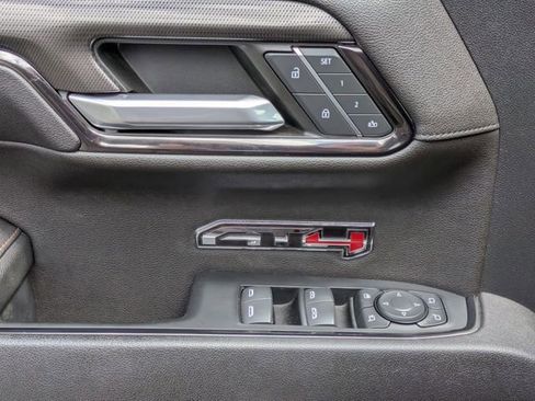 Used 2023 GMC Sierra 1500 AT4 w/ AT4 Preferred Package AWD/4WD image 13