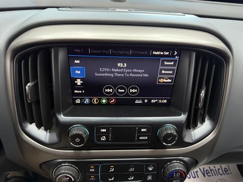 Used 2019 Chevrolet Colorado Z71 AWD/4WD image 16