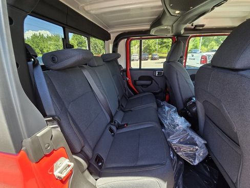 New 2025 Jeep Gladiator Sport image 26