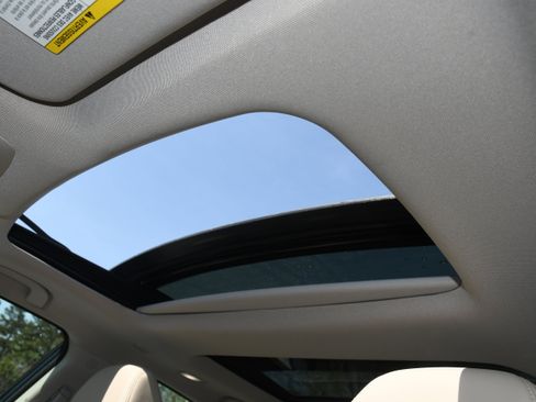 Used 2018 Nissan Maxima Platinum image 7