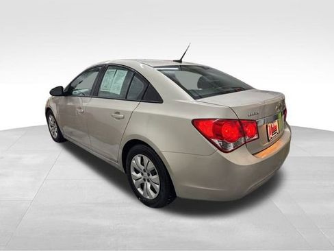 Used 2014 Chevrolet Cruze LS image 7