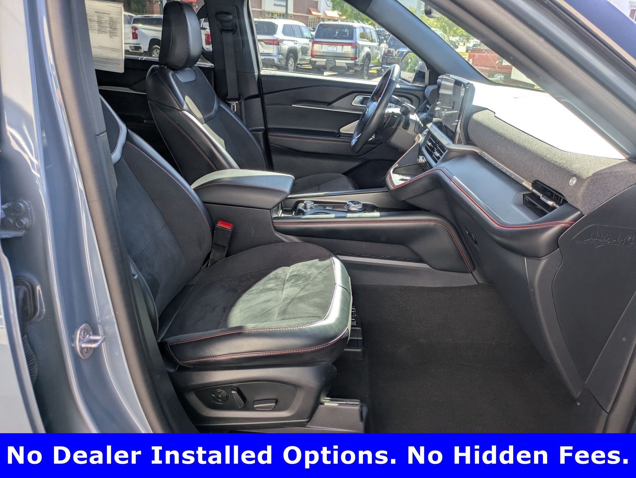 Used 2025 Ford Explorer ST AWD/4WD image 32