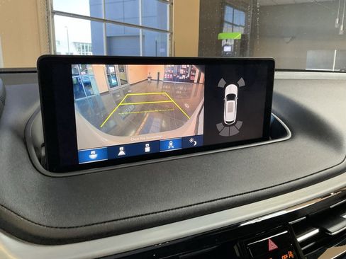 Certified 2023 Acura MDX FWD w/ Technology Package image 18