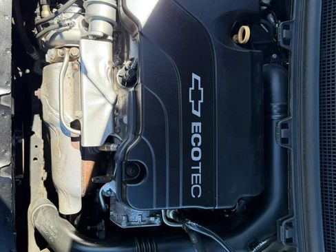 Used 2017 Chevrolet Cruze Premier FWD image 23