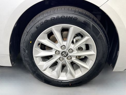 Used 2022 Toyota Corolla LE w/ LE Convenience Package FWD image 32