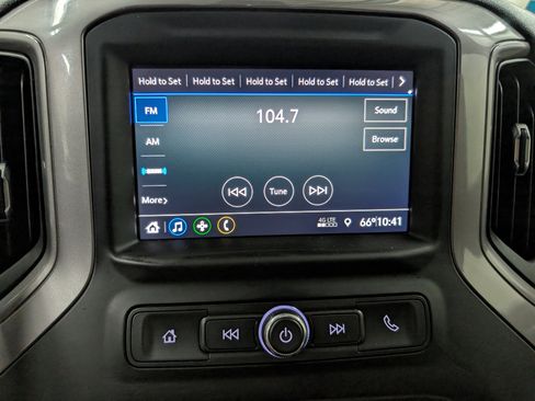 Used 2021 Chevrolet Silverado 1500 Custom Trail Boss AWD/4WD image 19