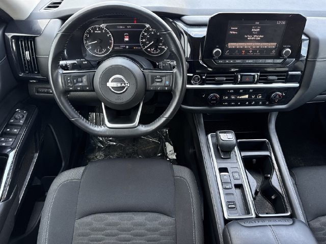 Used 2022 Nissan Pathfinder SV FWD image 11