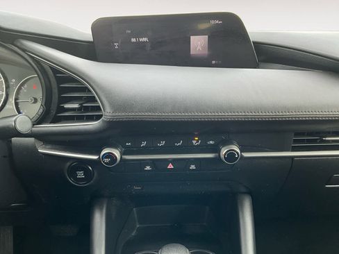 Used 2019 MAZDA MAZDA3 Sedan image 17