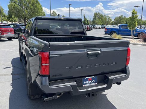Used 2025 Toyota Tacoma TRD Off-Road AWD/4WD image 10