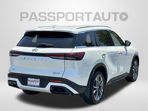 Certified 2025 INFINITI QX60 Luxe w/ Vision Package AWD/4WD image 5