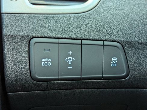 Used 2015 Hyundai Elantra SE w/ Option Group 03 image 23