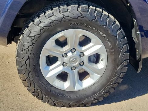 Used 2019 Toyota 4Runner SR5 Premium AWD/4WD image 10