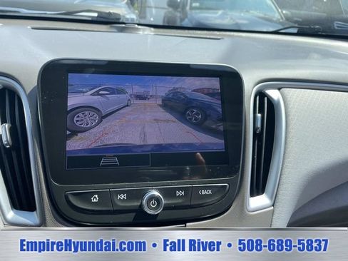 Used 2023 Chevrolet Malibu LT FWD image 24