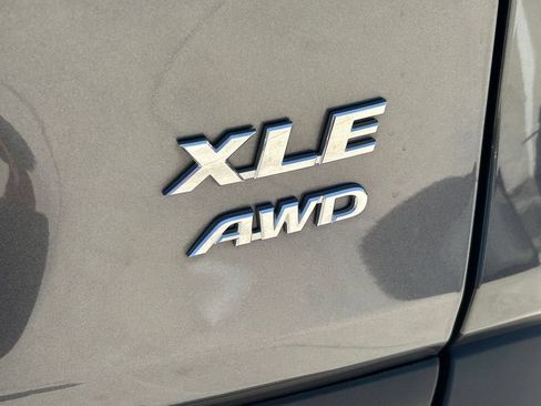 Used 2022 Toyota RAV4 XLE w/ Convenience Package AWD/4WD image 14