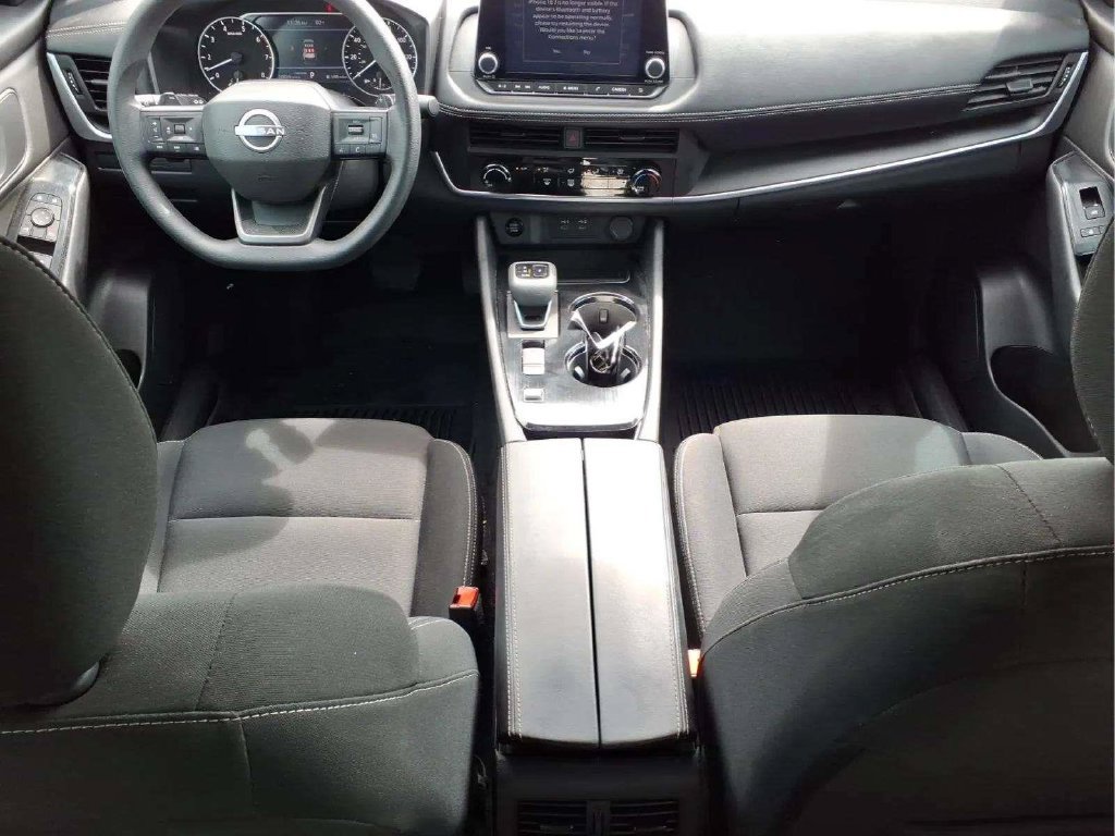 Used 2025 Nissan Rogue S FWD image 9