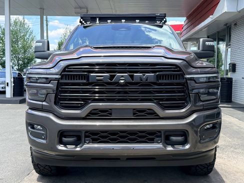 Used 2025 RAM 2500 Laramie AWD/4WD image 7