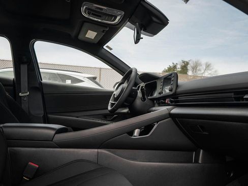 New 2026 Hyundai Elantra SEL Sport Premium FWD image 9