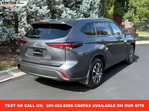 Used 2025 Toyota Highlander XLE image 9