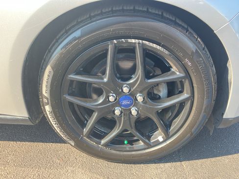 Used 2016 Ford Focus SE w/ Equipment Group 201A FWD image 10