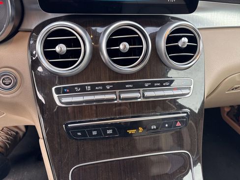 Used 2021 Mercedes-Benz GLC 300 GLC 300 image 13