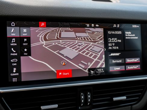 Used 2020 Porsche Cayenne image 24