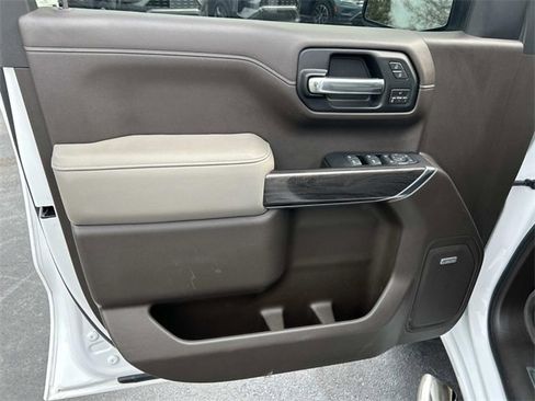 Used 2019 Chevrolet Silverado 1500 LTZ image 22