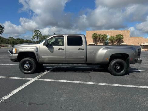 Used 2013 Chevrolet Silverado 3500 LTZ w/ LTZ Plus Package image 9