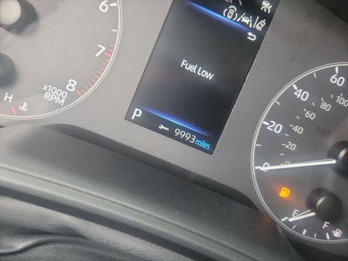 Certified 2023 Toyota Corolla Cross LE image 33