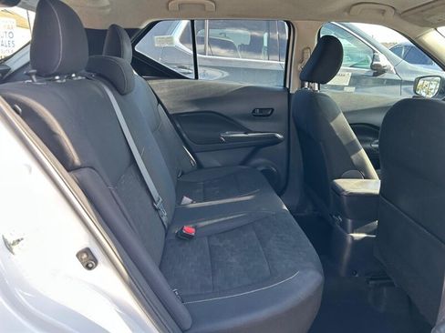 Used 2022 Nissan Kicks S FWD image 19